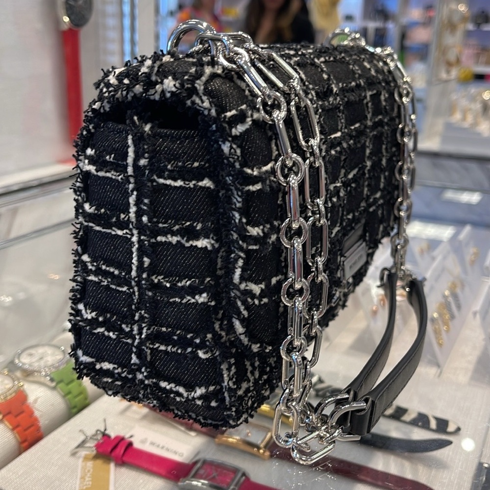 MICHAEL KORS
Tribeca Large Frayed Denim Shoulder Crossbody Bag
NWT - Picture 8 of 16